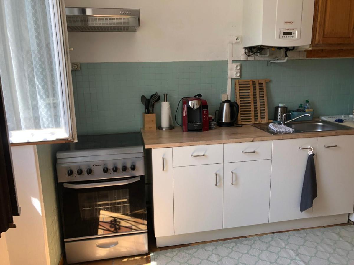 Petite maison avec terrasse Jurançon Extérieur photo